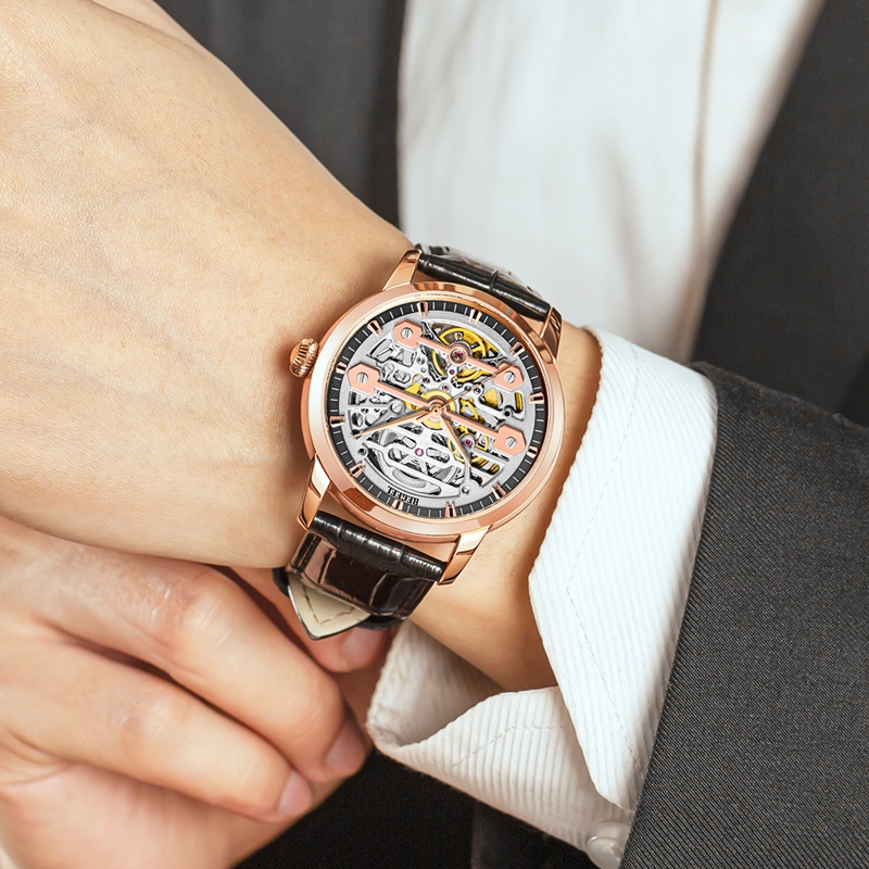 珠海萬國(guó)手表維修機(jī)芯保養(yǎng),萬國(guó)手表保養(yǎng)手表拋光應(yīng)該去怎么修？