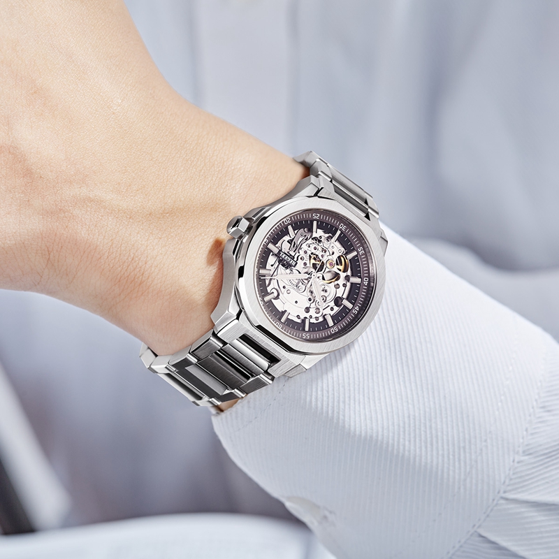 怎樣用機械表辨別方向