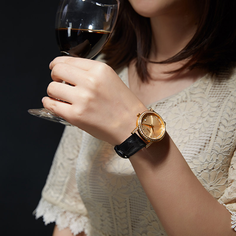 黑白配計(jì)時(shí)腕表推薦哪款（黑色手表和白色手表哪個(gè)百搭）