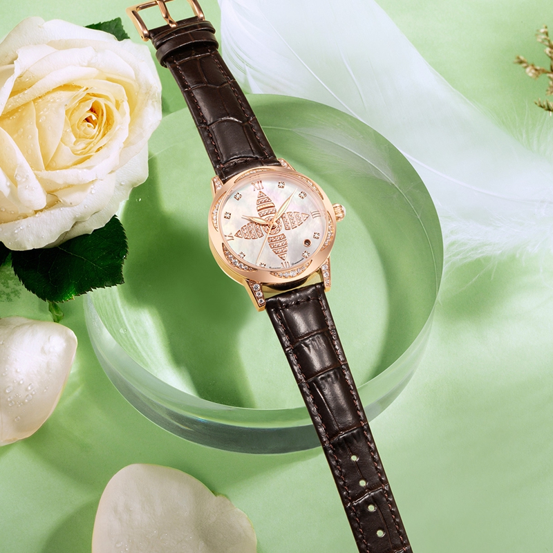 電子手表進(jìn)水了怎么辦內(nèi)屏有水霧,鐘表進(jìn)水起霧怎么辦?